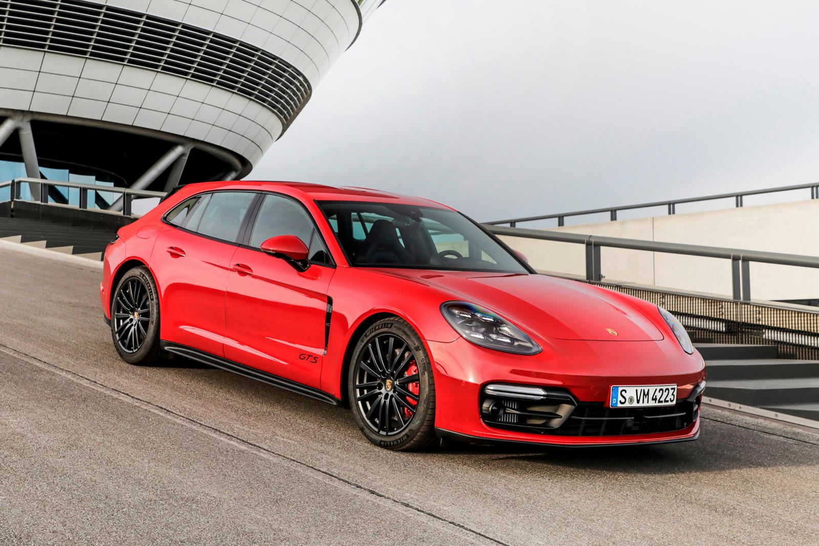 2020 Porsche Panamera GTS Sport Turismo